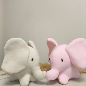elefante branco e rosa